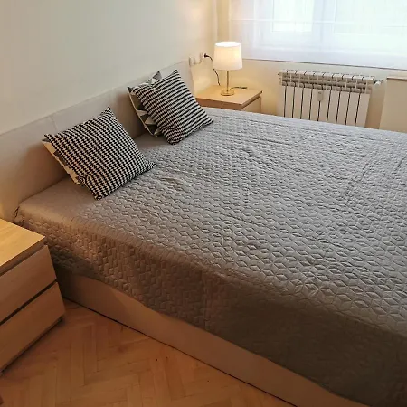 Horizon Lu By The Sea