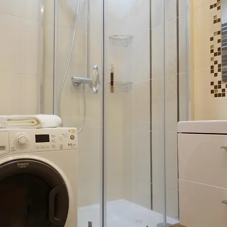 Horizon Lu By The Sea